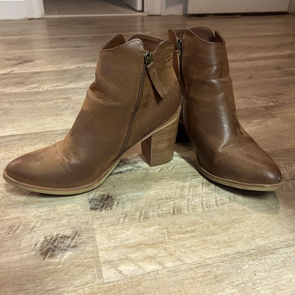 Women’s Distressed Suede Booties